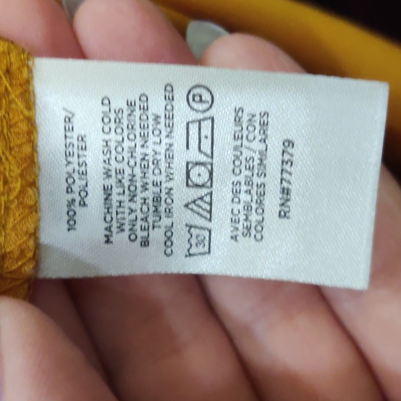 Ann Taylor tie neck blouse, size M - Picture 8 of 8